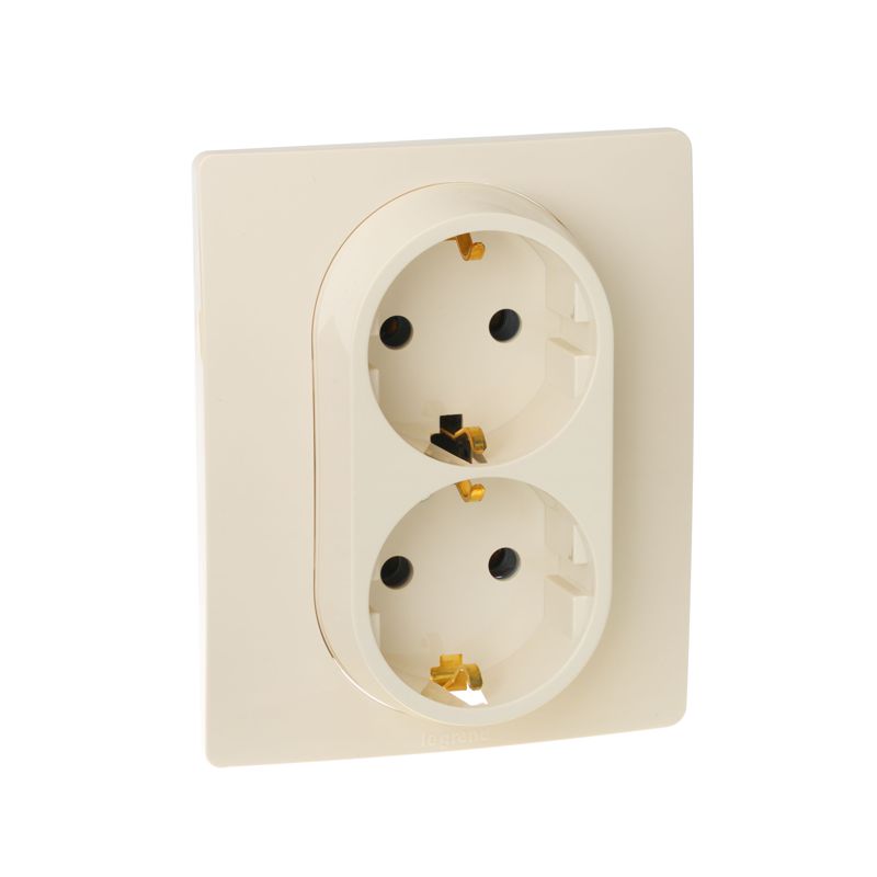 Розетка 2-м СП Etika 16А IP20 250В 2P+E с заземл. немецк. стандарт винт. клеммы в сборе сл. кость IEK 672323