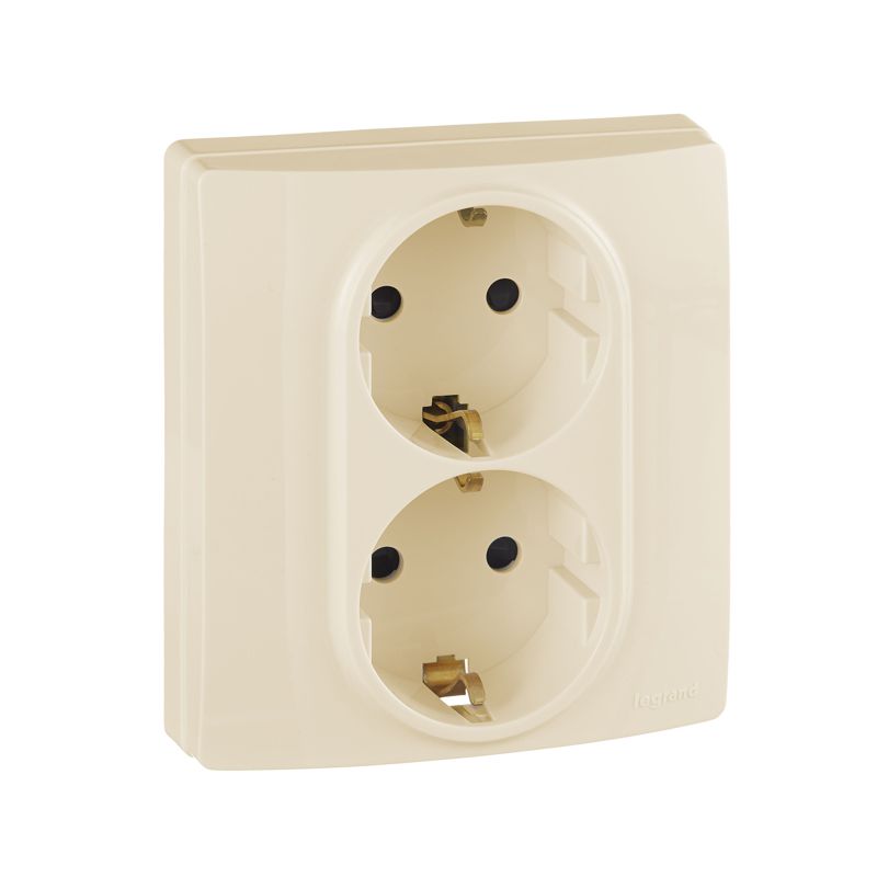 Розетка 2-м СП Etika 16А IP31 250В 2х2P+E с заземл. защ. шторки немецк. стандарт безвинт. клеммы сл. кость IEK 672333