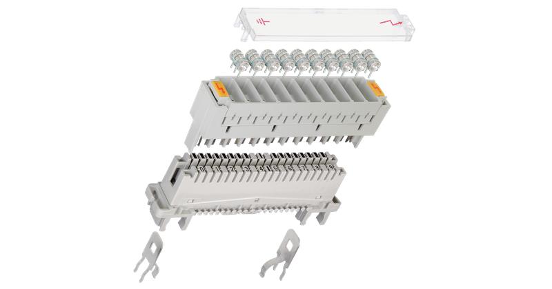 Клипса заземления используется с модулями или магазином защиты при установке плинтов на круг. направляющие (на 1 плинт требуется 2шт) (уп.10шт) NIKOMAX NMC-PL-EC-10