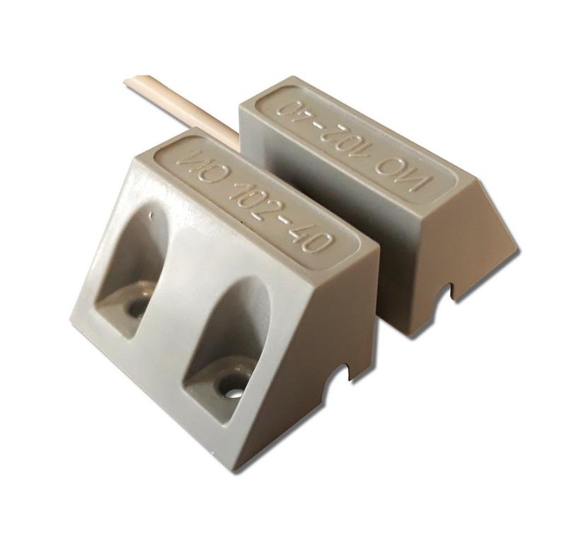 Извещатель охранный точечный магнитоконтактный ИО 102-40 Б2П (1) кабель без защитного рукава сер. Магнито-Контакт 273453