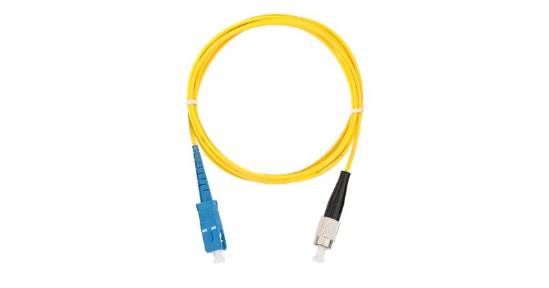 Шнур волоконно-оптический переходной одномод. 9/125мкм стандарта OS2 SC/UPC-FC/UPC одинар. LSZH нг(A)-HFLTx 2мм желт. 2м NIKOMAX NMF-PC1S2C2-SCU-FCU-002