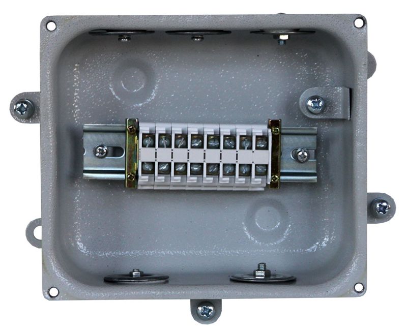 Коробка клеммная КЗН-08 У3 8 зажимов IP31 заглушка метал. Электротехник ET013205