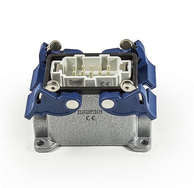 Вилка 4-фиксатора боковой ввод для панели 10п 16А EMAS EBM10FD14