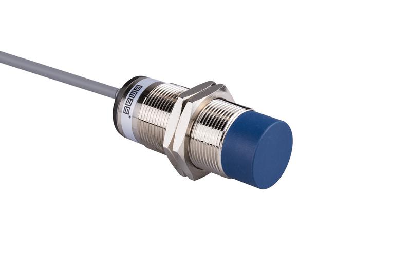 Переключатель емкостной безконтактный IP65 30мм с разъемом EMAS SCM30NM1PC2