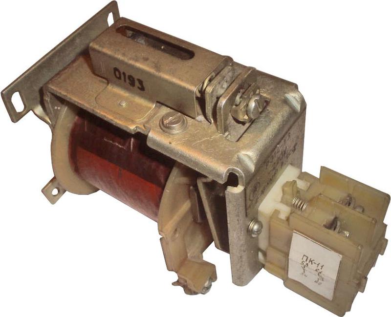 Реле напряжения РЭ-14-220В DC (35-80)% 2НО+2НЗ ЧЭАЗ A8119-77137543