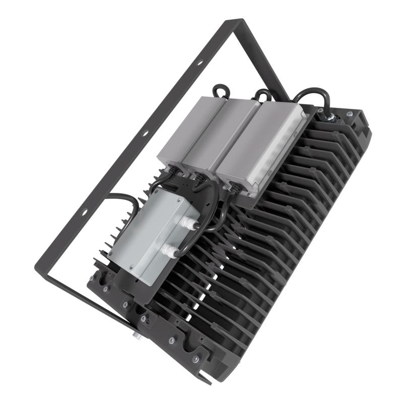 Прожектор светодиодный LAD LED R700-3-PC-120-750-D36-255L1 PROM 255Вт IP67 5000К 230В CRI70 КСС типа "Д" крепление на лире ЛАДзавод LADR73PCLS750D36255L1PROM