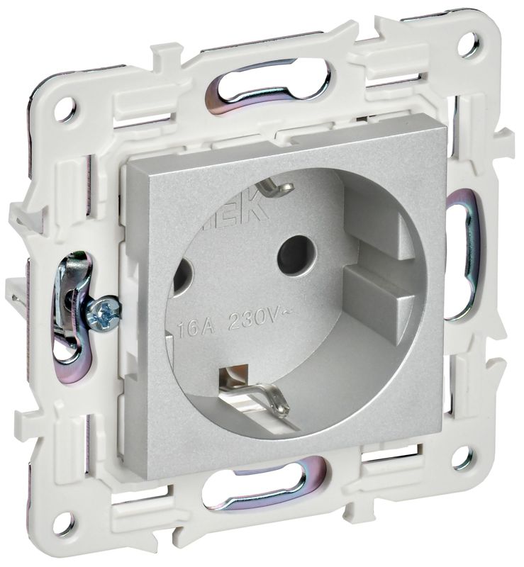 Розетка SKANDY 16А с заземл. защ. шторки безвинт. крепл. SK-R06S серебр. IEK SK-R14-16-1-K23