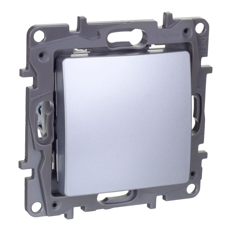 Переключатель перекрестный 1-кл. Etika 250В 10AX винт. зажимы алюм. IEK 672449