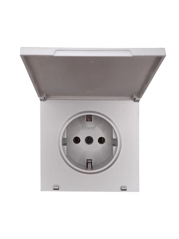 Розетка 1-мест. с/з с крышкой ПБТ СП ZIMA IP20 16А безвинт. зажим сер. матов. LEZARD 704-7488-123BQC