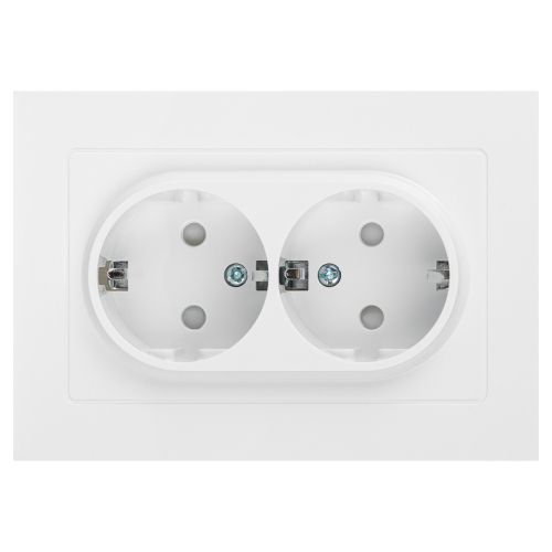 Розетка 2-м СП Accent 6-208-01 16А IP20 250В 2P+E Schuko со шторками AL/CU бел. Intro Б0063528