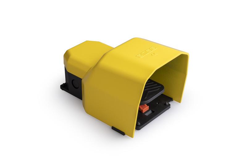 Педаль одиночная 2х(1НО+1НЗ) 250В AC 4А IP65 2 скорости; с фиксацией; с защ. кожухом алюм. желт. EMAS PDKS11GX21