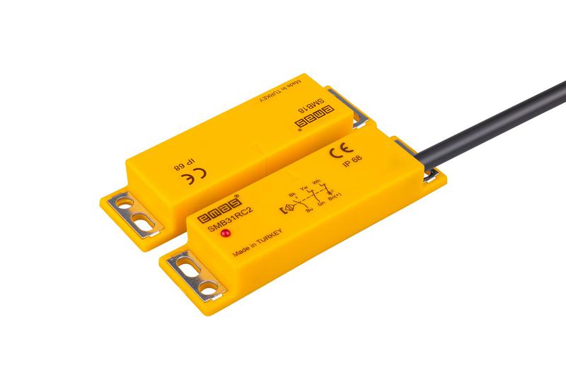 Датчик магнитный (2НЗ+НО) провод 2мх31RC2-B18