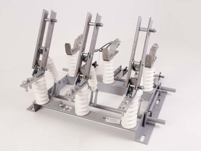 Разъединитель РВЗ-10/630 III Электрофарфор 00002441
