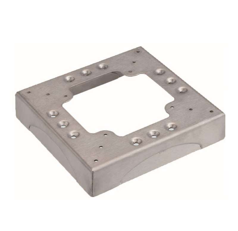 Цоколь для соед. напольного кабель-канала с 4-мя перфорациями 85х18мм Simon Connect алюм. KTA804-8