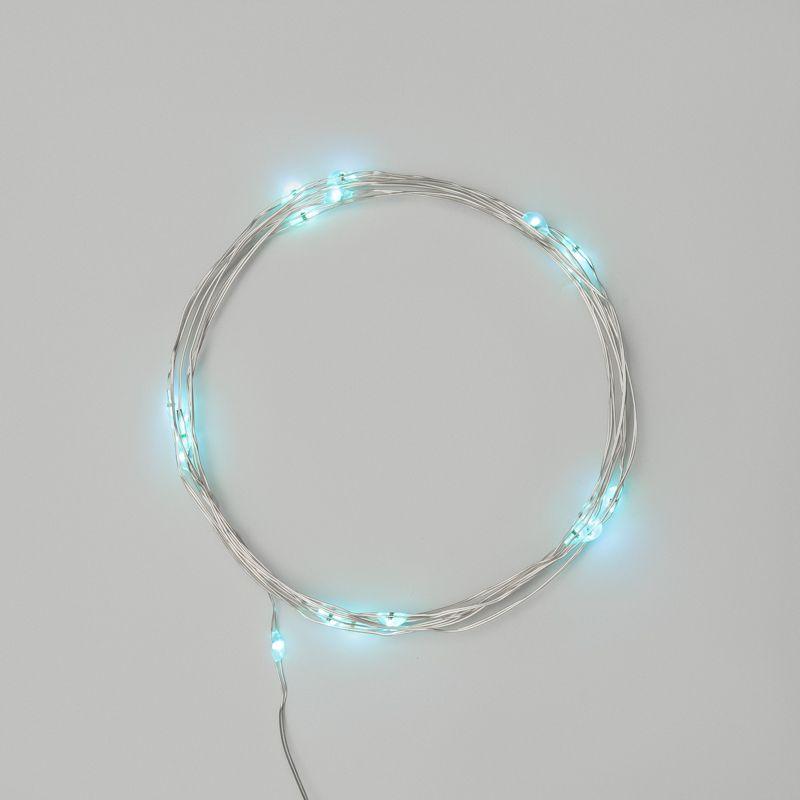 Гирлянда светодиодная "Роса" 2м 20LED голуб. 2Вт 4.5В IP20 провод прозр. элементы питания 2хCR2032 (в компл.) Neon-Night 303-003