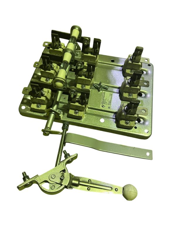 Рубильник РПС-1 (РПС-31) 100А (правый с ПРБ-0.4) Электрофарфор ЦБ-00003399