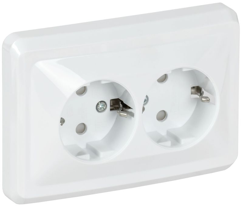 Розетка 2-м СП Вега РСш12-3-ВБ с заземл. контактом и защ. штор 16А бел. GENERICA ERV24-K01-16-DM