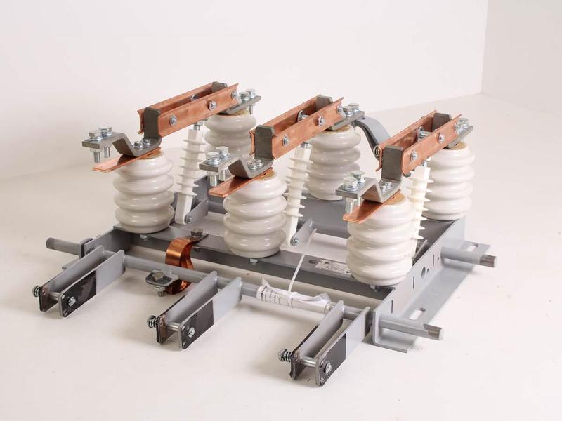 Разъединитель РВЗ-10/1000 I УХЛ2 Электрофарфор 00003173