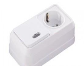 Блок ОП розетка 1-м IP20 с заземл.+выключатель 1-кл. с подсветкой Makel 451A3