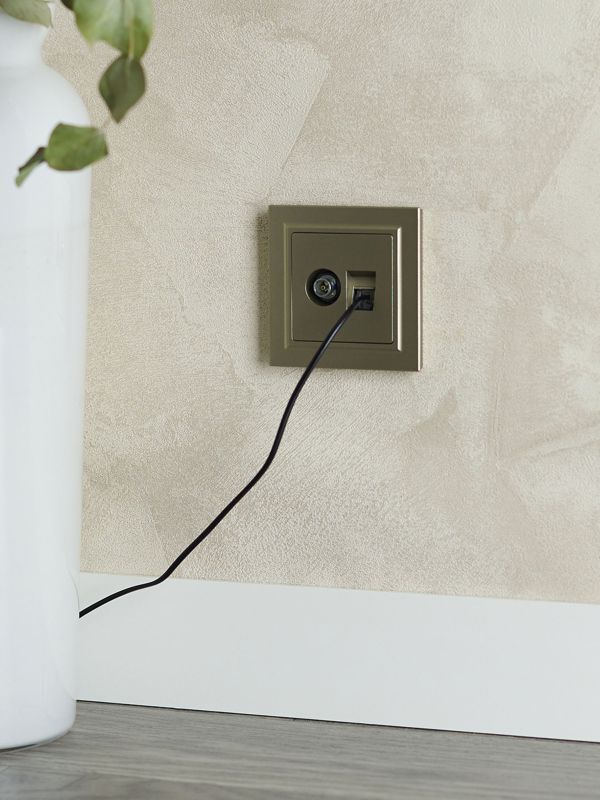 Розетка компьютерная + телевизионная 2-м Brite РТВ/РК12-БрШ RJ45 кат.5E + TV механизм шампань IEK BR-AK20-1-K37