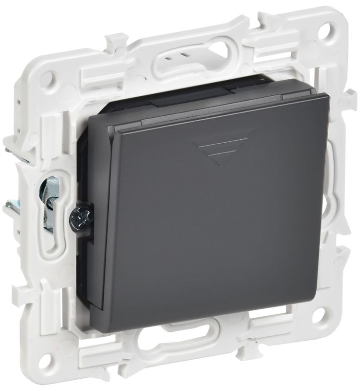 Выключатель карточный SKANDY 30А SK-V15T титан IEK SK-V11-0-10-K48