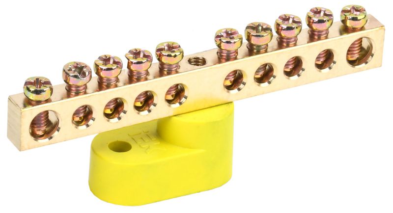 Шина PE "земля" ШНИ-6х9-10-У1-Ж на одном угловом изоляторе IEK YNN10-69-10C1-K05